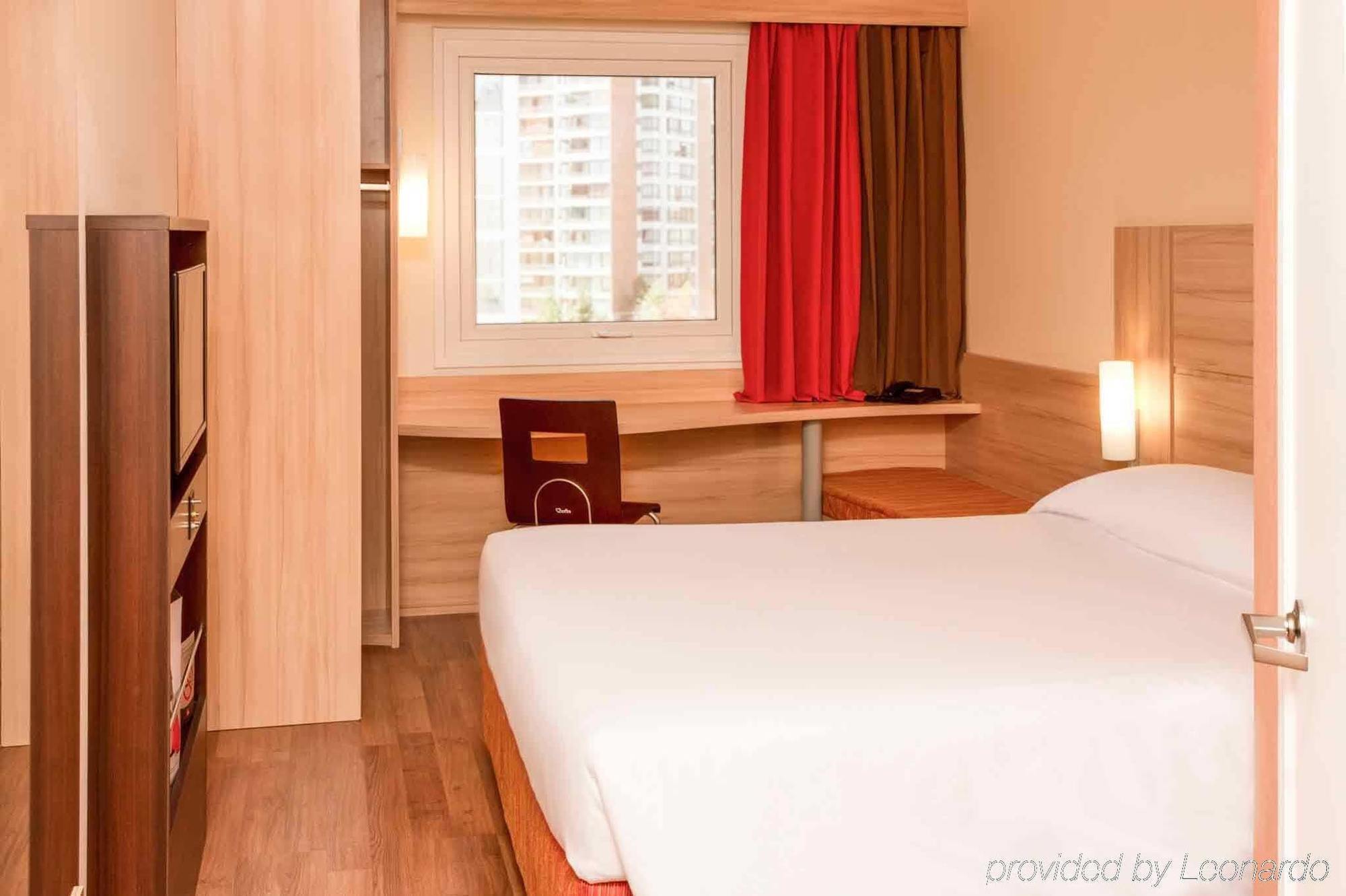Ibis Santiago Las Condes المظهر الخارجي الصورة