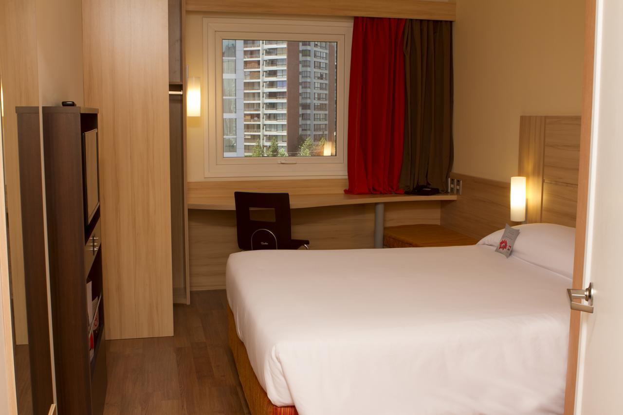 Ibis Santiago Las Condes المظهر الخارجي الصورة