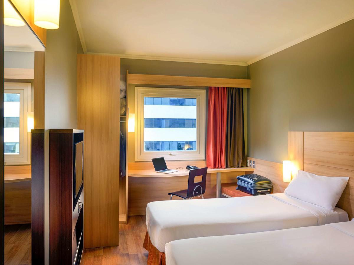 Ibis Santiago Las Condes المظهر الخارجي الصورة
